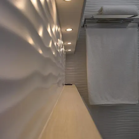 Alojamento de Acomodação e Pequeno-almoço Ondechic Cagliari